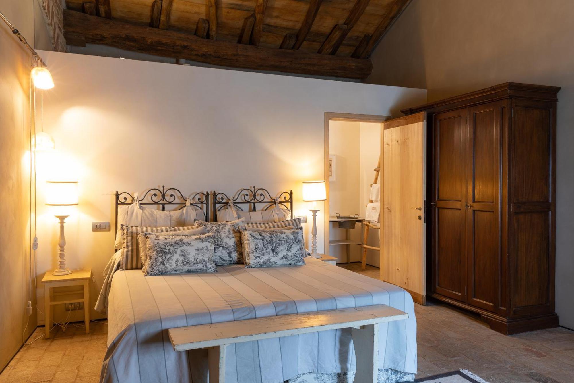 Antica Corte Pallavicina Relais Country house Polesine Parmense