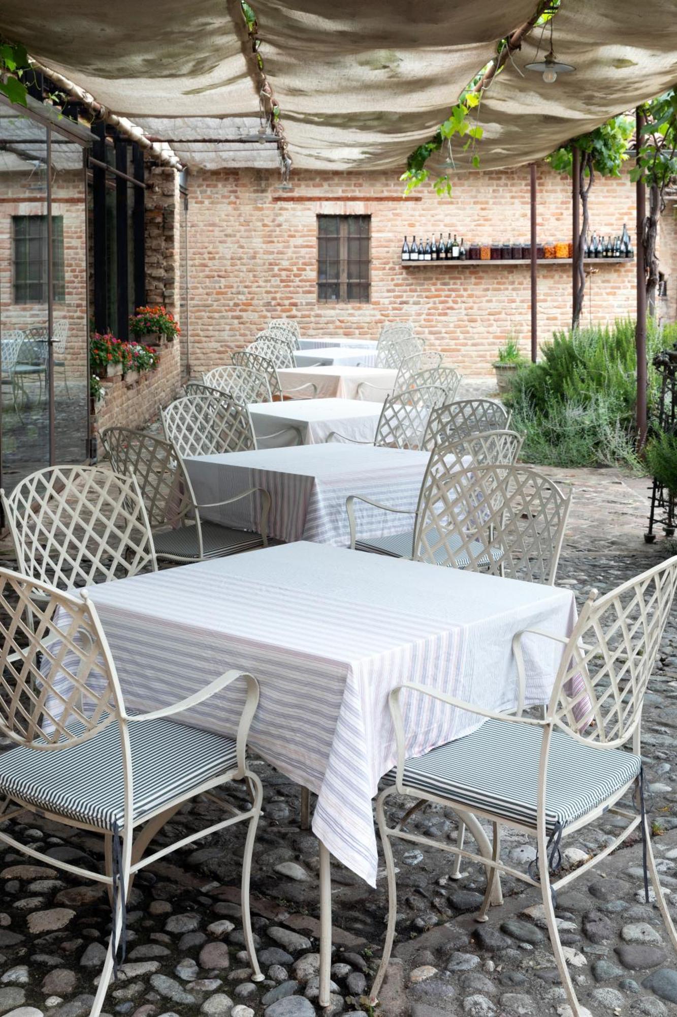 Antica Corte Pallavicina Relais Country house